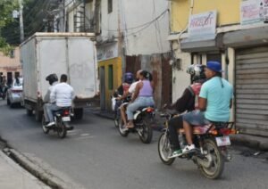 Surveillance footage captures armed robbery in Herrera, Santo Domingo Oeste