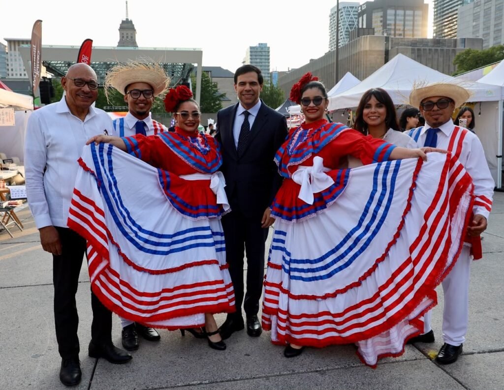 Dominican cultural performances at Toronto's Panamerican Food and Music Festival