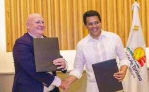 Tourism Minister David Collado signs cooperation agreement with ITF representatives
