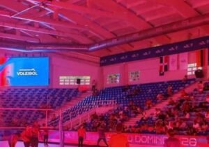 Power outage interrupts volleyball match in Santo Domingo