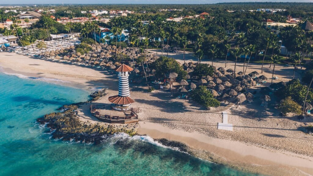 Tourism and sustainability leaders discussing the future of sustainable tourism in the Dominican Republic