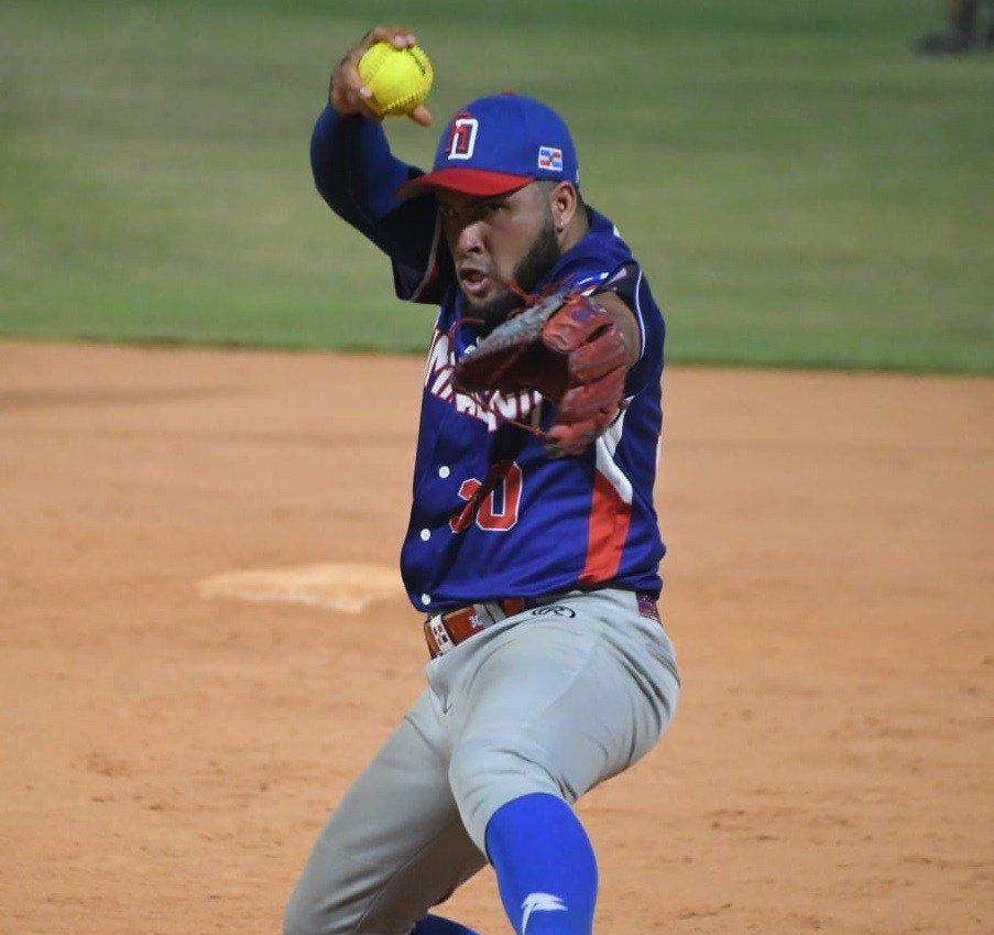 Jonni Suriel pitches a no-hitter for the Dominican Republic in softball