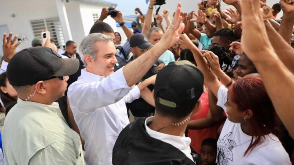 New road and community infrastructure projects in southern Dominican Republic