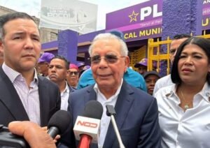 Danilo Medina speaking to journalists after a PLD assembly in Duvergé