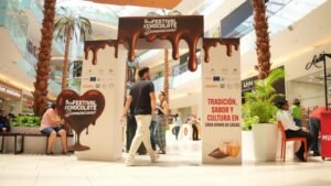 Dominican chocolate brands showcasing cocoa products at a Santo Domingo festival