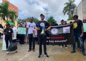 Education workers gathering for a national protest in Santo Domingo