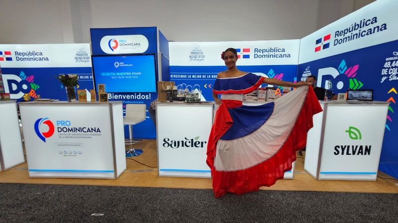 Dominican companies showcasing export products at international trade fairs