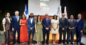 Business leaders announcing the Dominican National Quality Award 2026