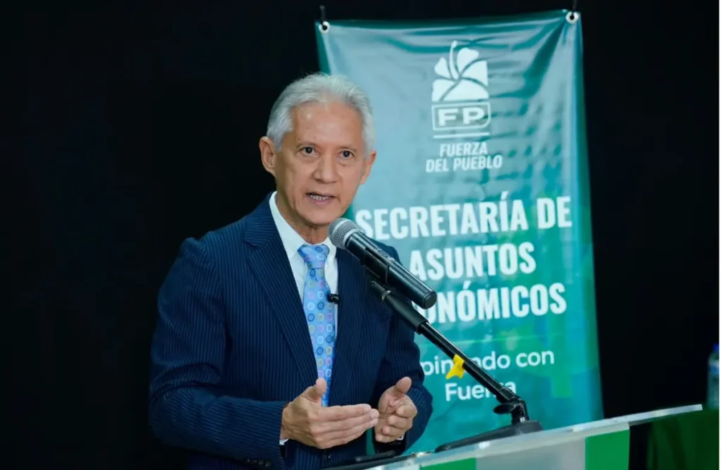 Dominican households facing rising food and school supply costs