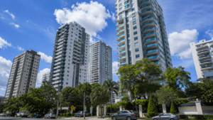High-rise residential buildings in Santo Domingo illustrating the importance of seismic design and local soil conditions