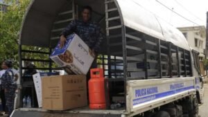 Police recover stolen appliances after Santo Domingo Este store fire