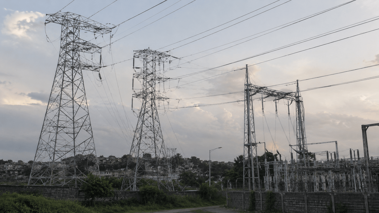 Electricity transmission infrastructure in the Dominican Republic during a nationwide blackout