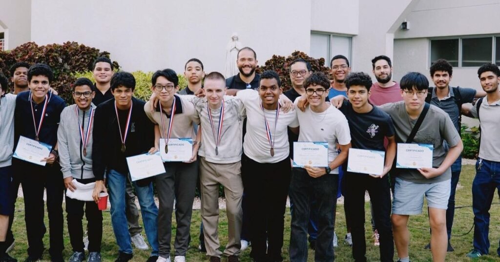 Dominican high school programming team preparing for international competition