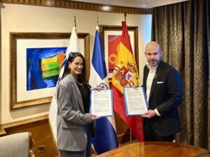 INDEX and WLO officials signing education agreement in Madrid