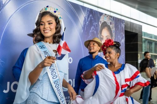 Joheirry Mola departs for Vietnam to compete at Miss World