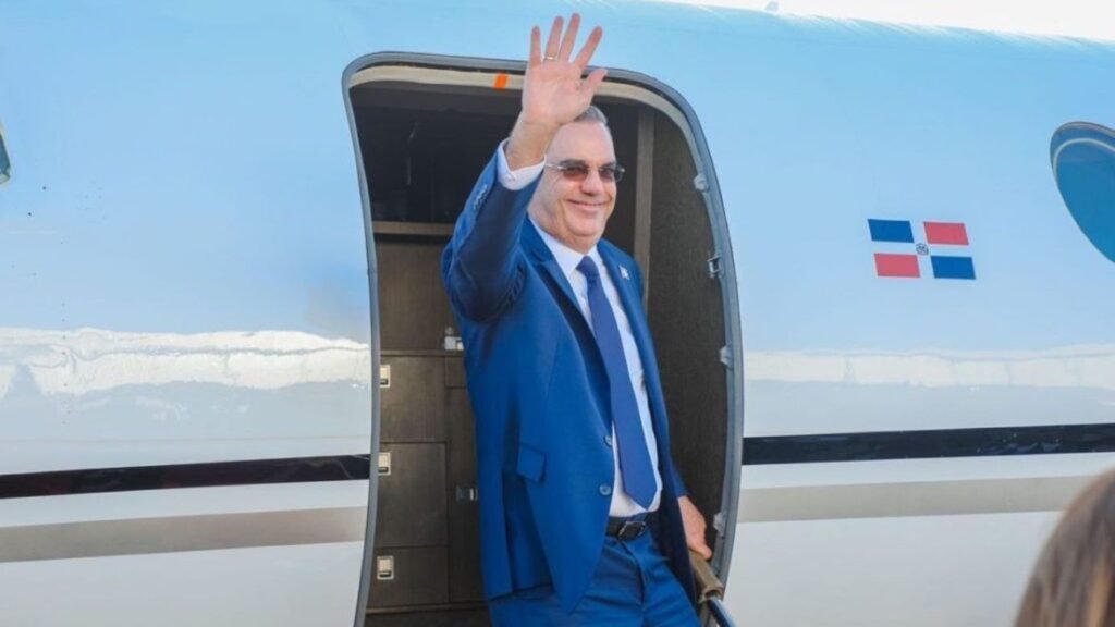 President Luis Abinader attending Colombia's presidential inauguration ceremony