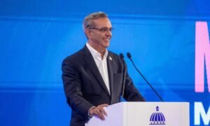 Luis Abinader during a meeting of the PRM leadership