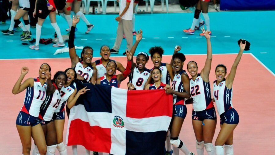 Dominican athletes celebrating medals at Santo Domingo 2026