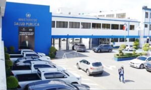 Dominican health officials evaluating hospital conditions and maternal care