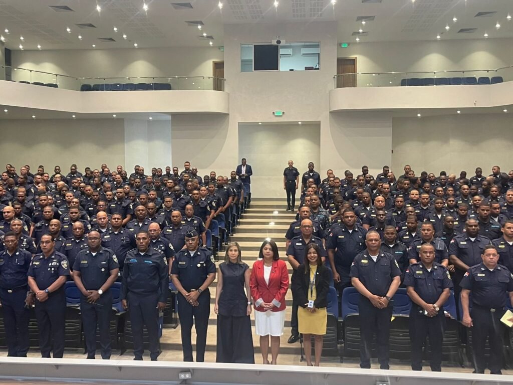 Dominican police officers participating in a gender violence prevention consultation