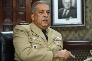 Dominican officials discussing anti-money laundering and migration security