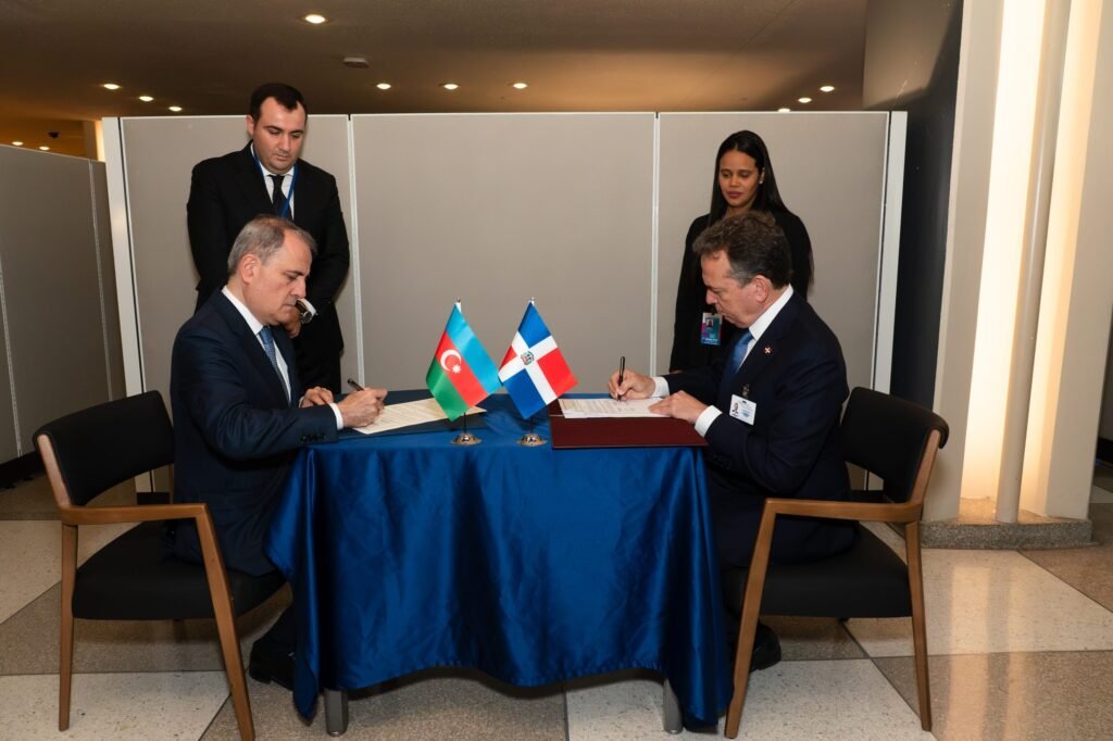 Dominican and Azerbaijani foreign ministers sign bilateral agreements in New York