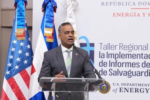 Dominican Republic officials discuss nuclear energy and power diversification