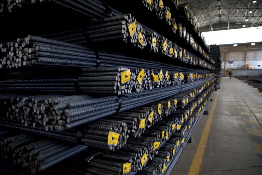 Steel production and metal manufacturing activity in the Dominican Republic