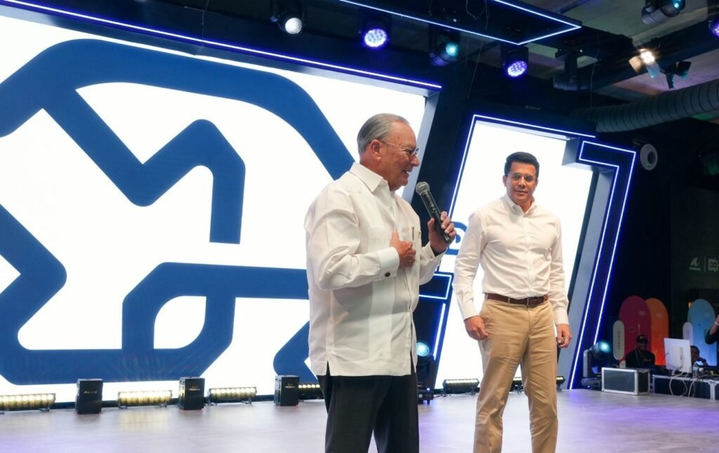 David Collado speaking at the Asonahores 2026 tourism trade show in Punta Cana