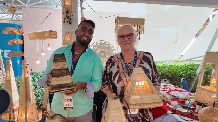 Recycled-material lamps and decor for Dominican Republic villas and apartments