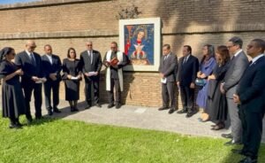 Luis Abinader and First Lady Raquel Arbaje during a prayer for Pope Leo XIV at the Vatican.