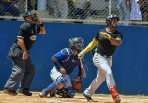 Aguilas Cibaeñas and Licey players during a LIDOM preseason game