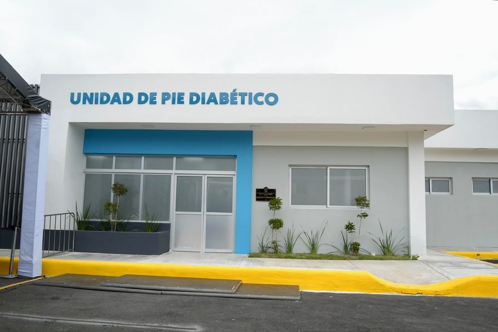 New hemodialysis and diabetic foot units at Provincial Hospital San José de Ocoa