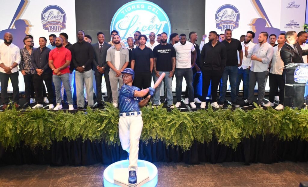 Tigres del Licey players and executives prepare for the 2026-27 Dominican baseball season